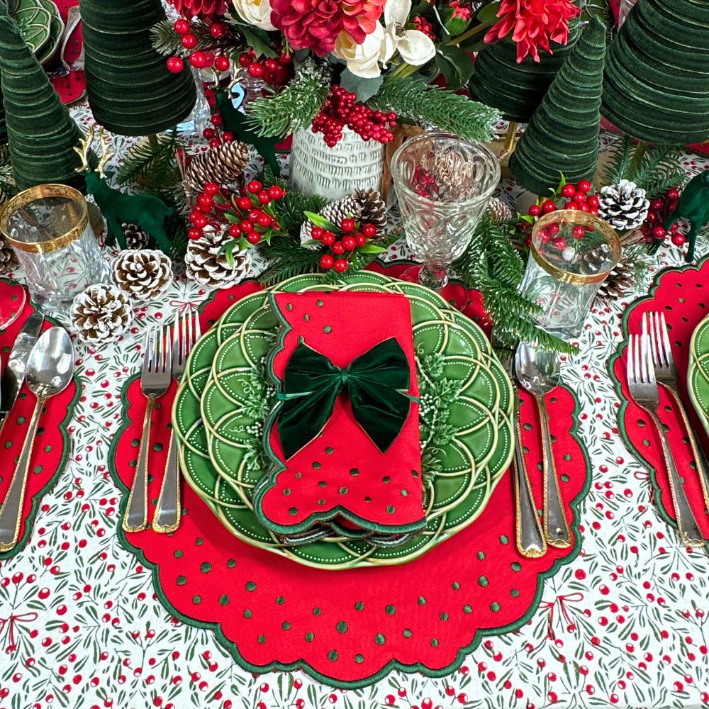 Mistletoe tablecloth, Christmas table